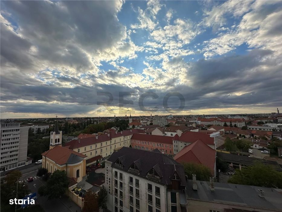 RECO Apartament ultracentral renovat la etaj intermediar