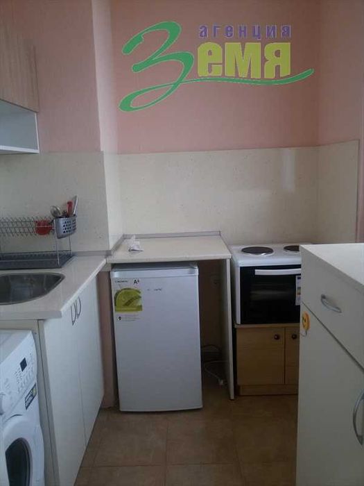 Дава се под наем Едностаен апартамент в Стара Загора, Център - 32 кв.м за 204 € - Снимка #1