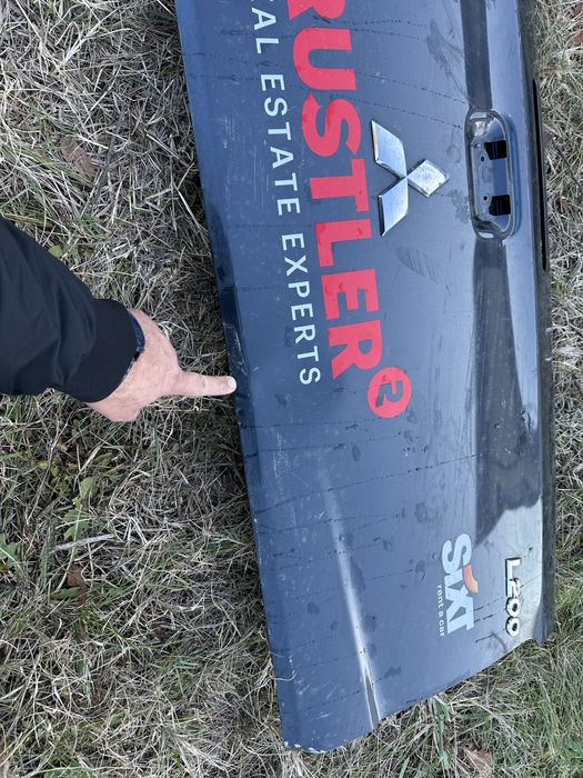 Hayon mitsubishi l 200.