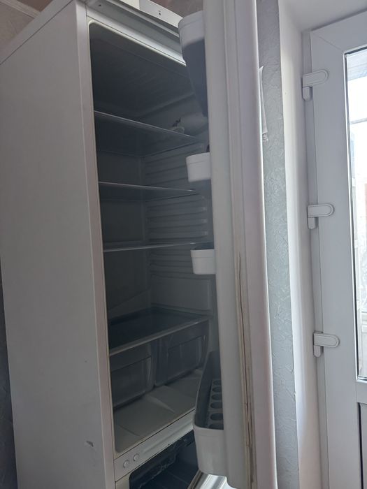 Продам холодильник.
