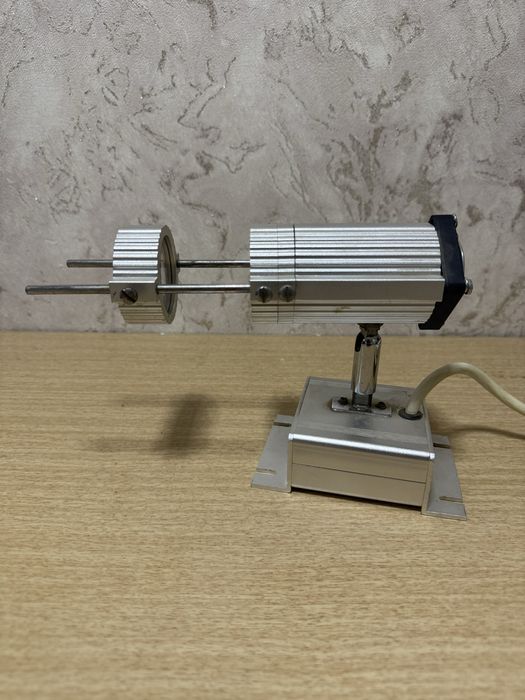 Проекционые часы