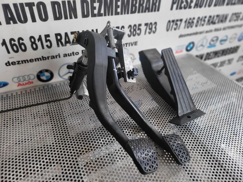 Pod Pedalier Pedala Frana Acceleratie Ambreaj Bmw E90 E91 2.0I Benzina Volan Stanga