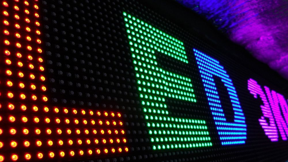 Изготовление Бегущие строки наружной рекламы