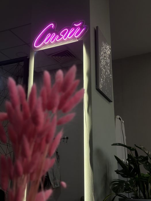 сдается в аренду маникюрный столик