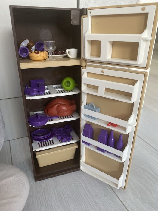 Продам холодильник игрушка