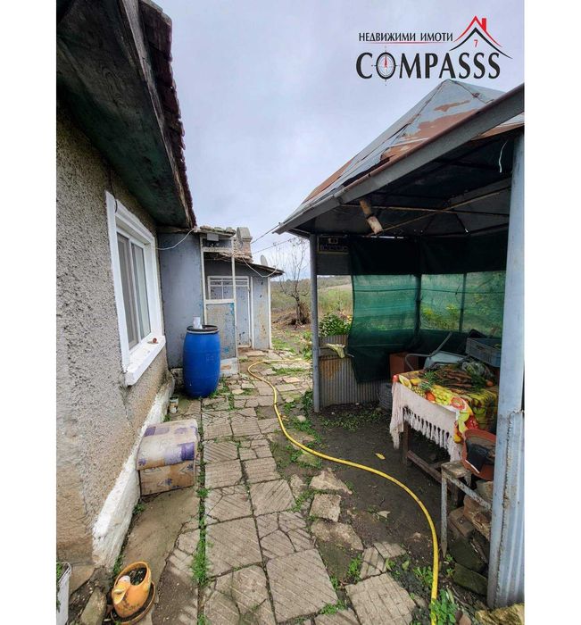 Къща с двор, с. Преселенци, Общ. Ген. Тошево - 25500евро!