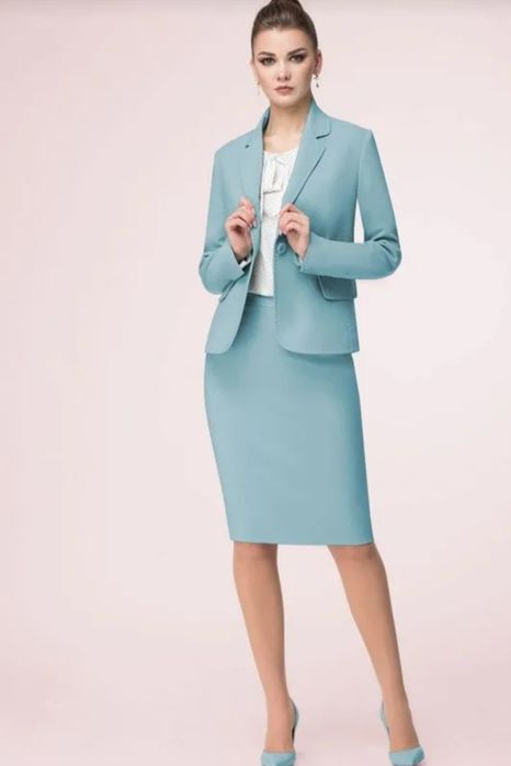 Костюмы 44 размер