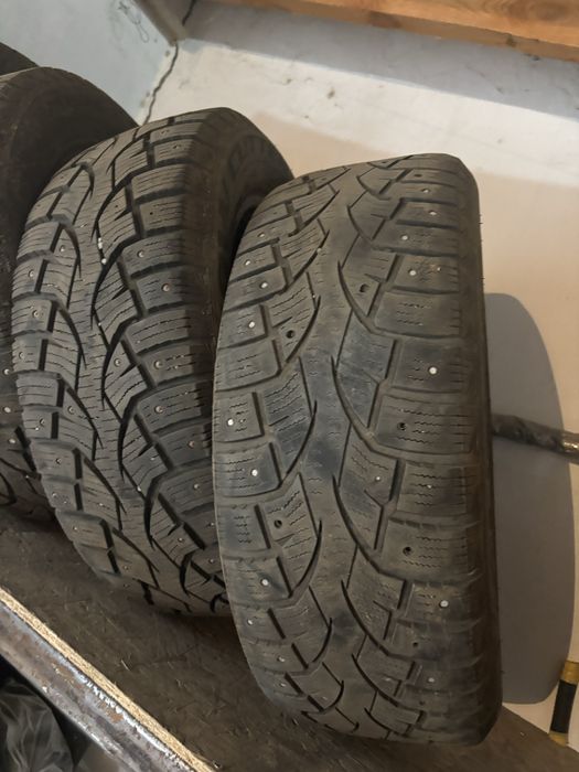 215.60R16 покришаа. Сатылады