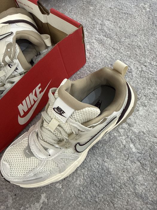Кроссовки Nike подростковые
