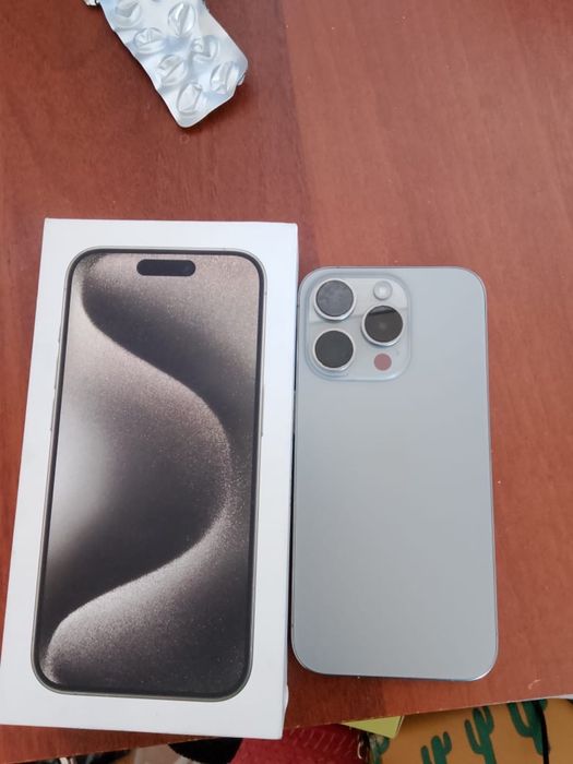 Продам Iphone 15 pro (128g)