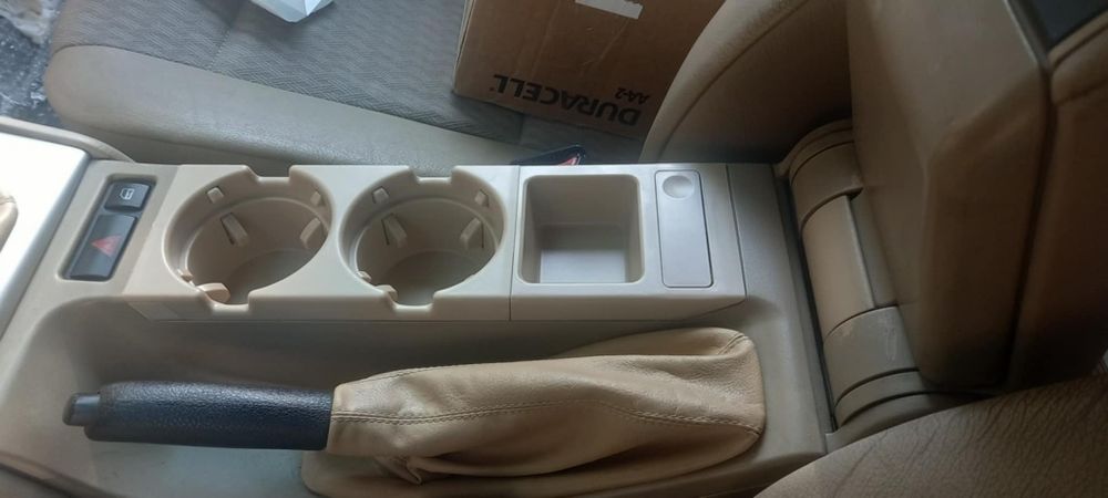 Поставка за чаши бмв е 46