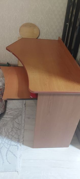 Стол компьютерный, письменный