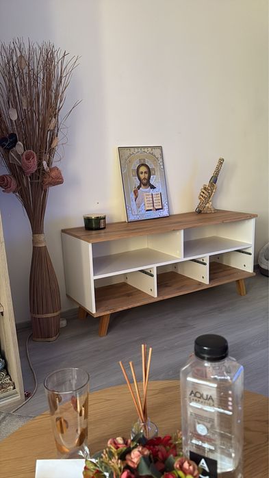 Vand comoda in stare foarte buna ca noua cu 250 de lei