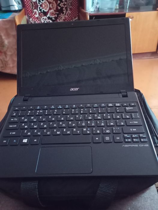 Продам ноутбук Acer работае 40000