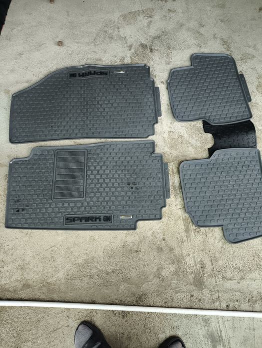 Полики Спарк. В идеальном состоянии