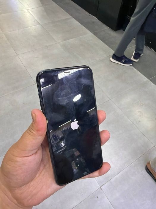 Iphone 11 garantiyasi bor