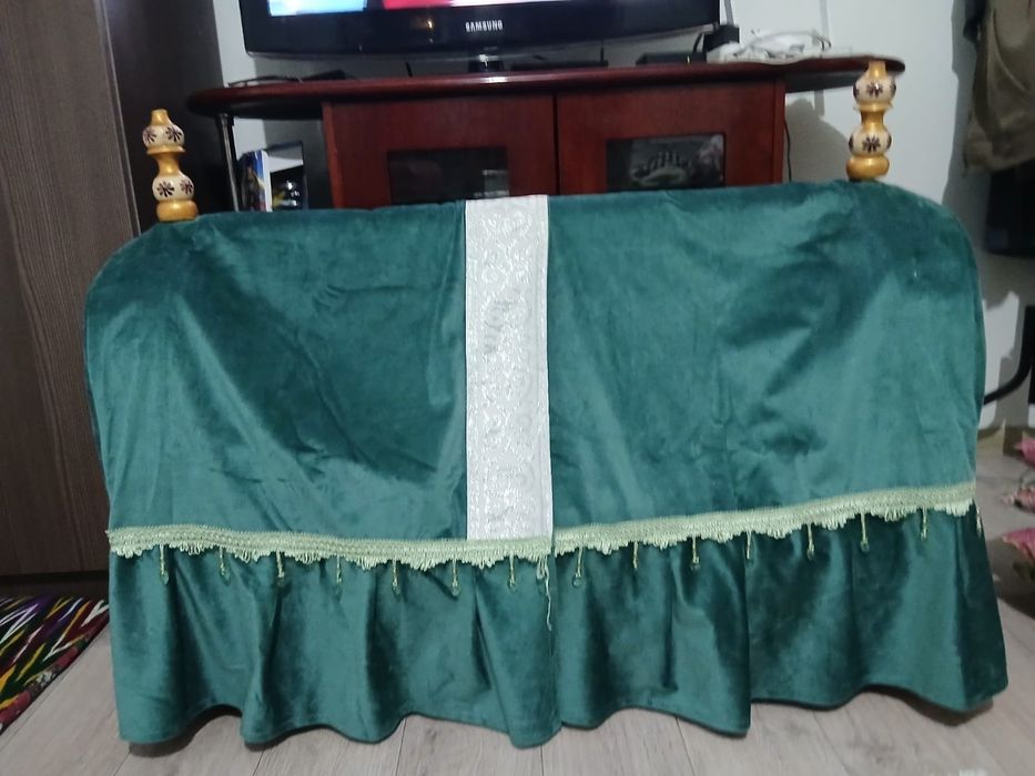 Бесик сатылады..