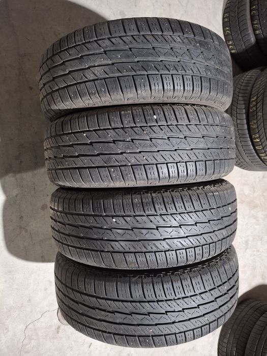 4 Anvelopele de iarnă 215 65 r16 4x4 Barum