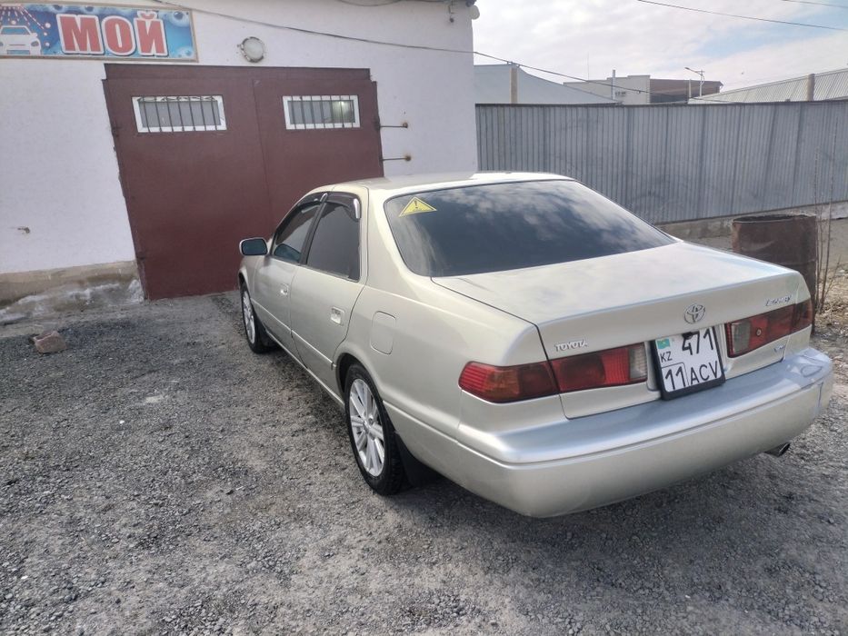 Тойота камри 25. 3 куб