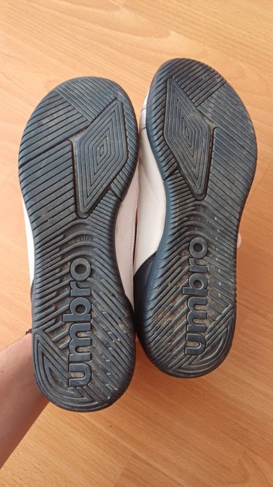 Футболни обувки UMBRO (стоножки за футзал)