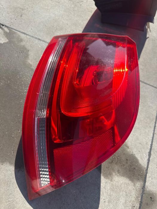 Lampa Spate / Stop Dreapta Volkswagen Touareg 7P5, 7P6 2010 - 2018