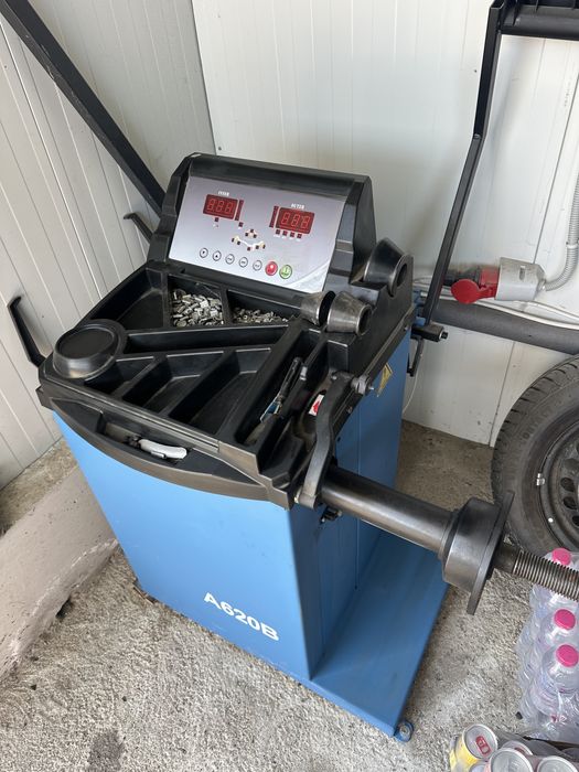 Баланс машина за гуми автоматична с лазер