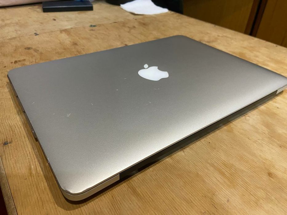 Mac Book Pro. срочна сотилади