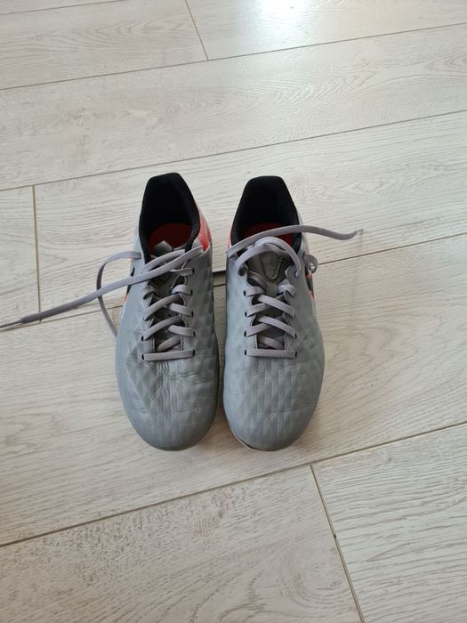 Оригинални Футболни обувки (бутонки) Nike Tiempo 38