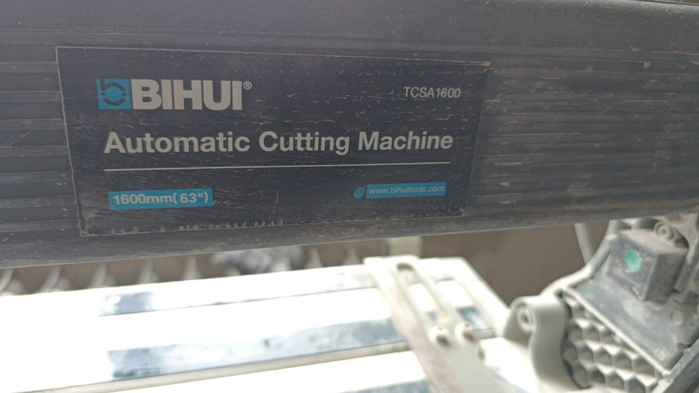 Водянои плиткорез