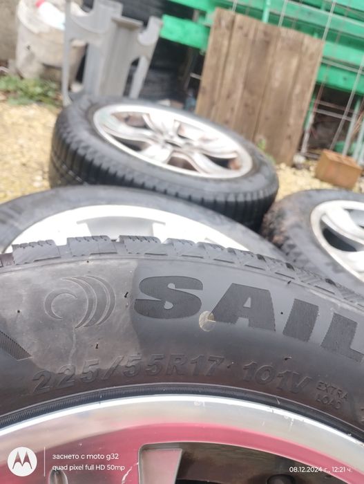 5 броя джанти с гуми .