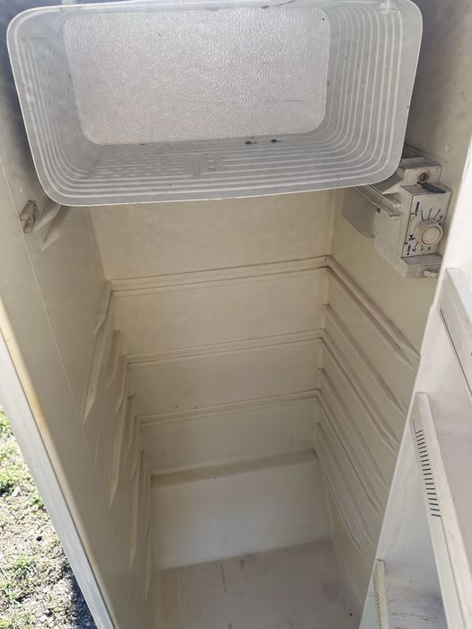 Frigider Arctic cu congelator