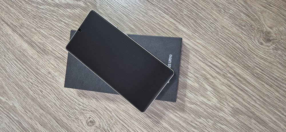 Vând Samsung S25 ULTRA TITANIUM  GRAY 512 GB