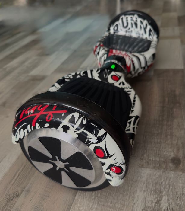 2 Hoverboard-uri graffiti – baterii noi + Bluetooth”