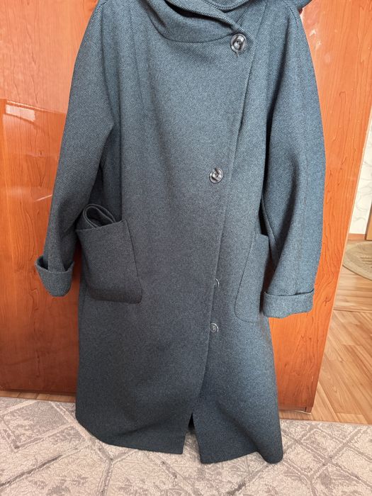 Продам пальто новая