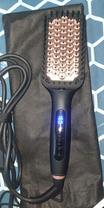 Perie electrica de îndreptat părul