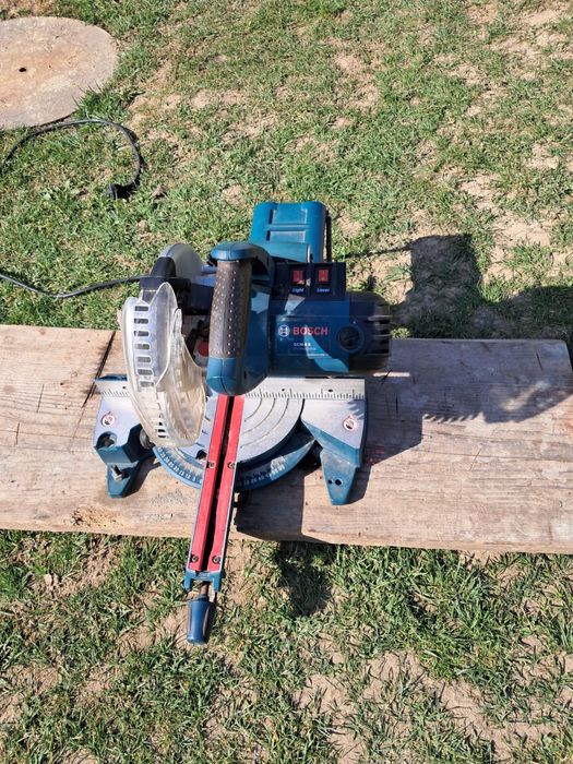 Vand circular mai multe detali in descriere