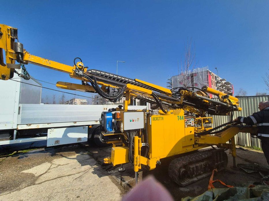 utilaj autopropulsat de foraj Beretta T44
