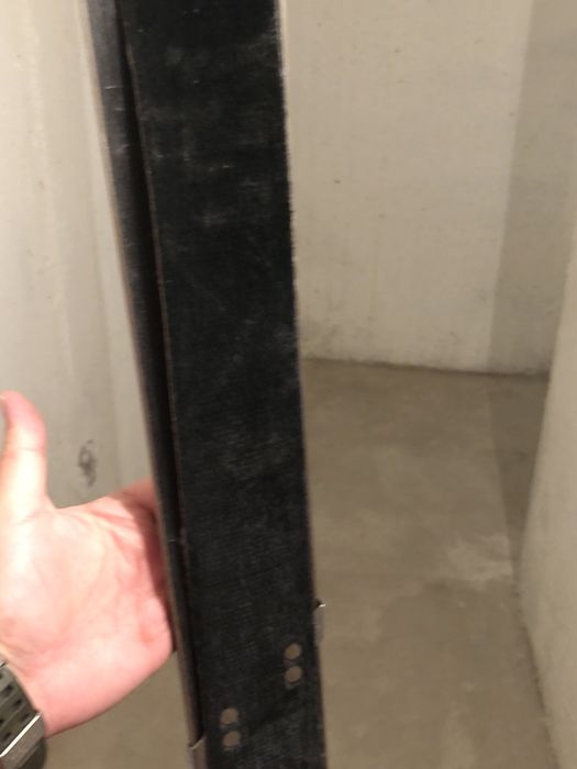 Каменарки, железни ски