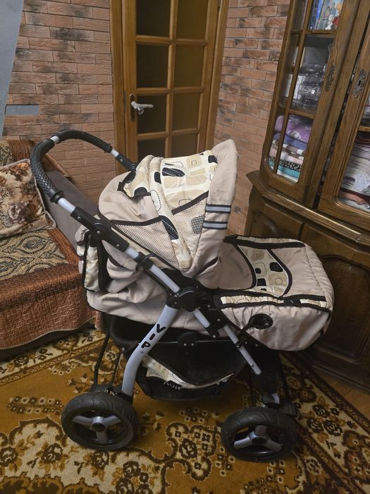 Продаётся детская коляска