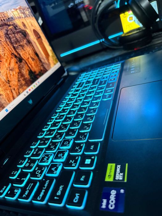 Acer Predator,Core i9-13900HX,32GB RAM,RTX 8GB Ideal holatda