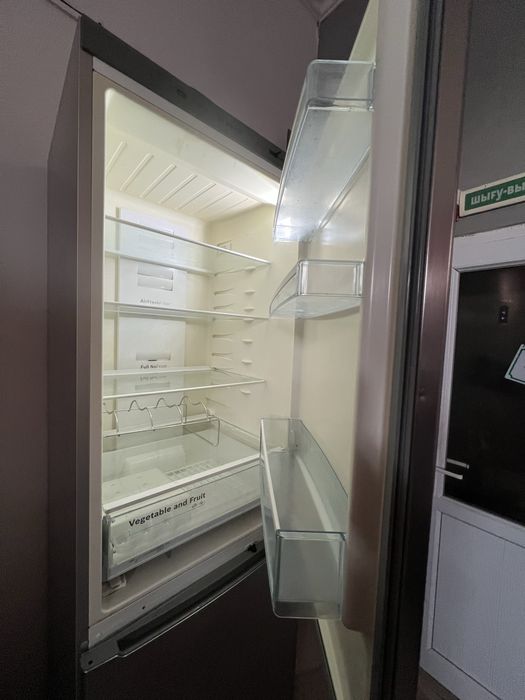 Продается холодильник BOSH