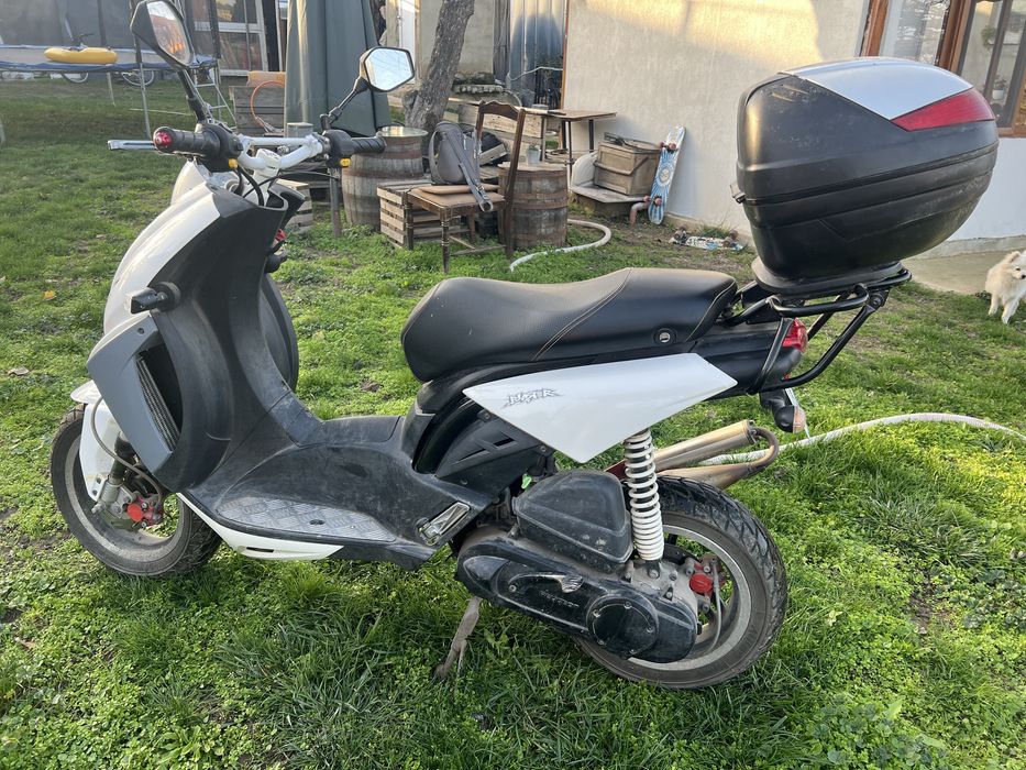 Продавам скутер PEUGEOT