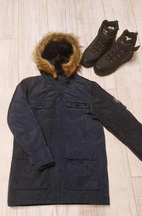 Geacă băiat ZARA mărimea 152 cm ( 11-12 ani ), umplută cu puf de gâscă