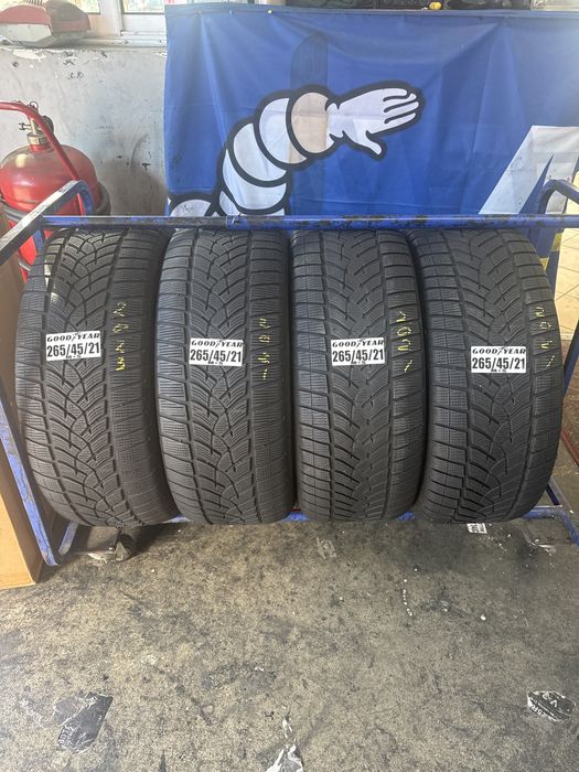 265/45/21 Goodyar