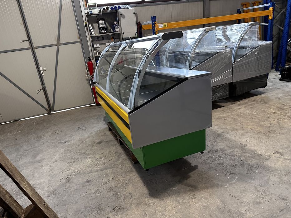 Хладилна витрина