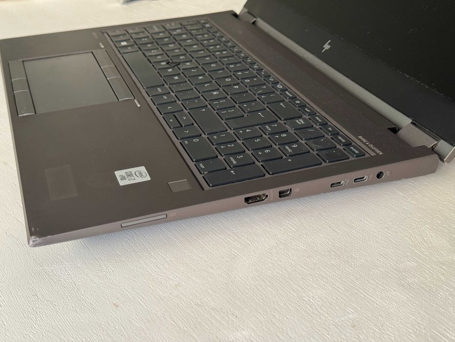HP ZBook Fury 15 G7 i7-10850H Quadro T1000 16gb 512 m.2
