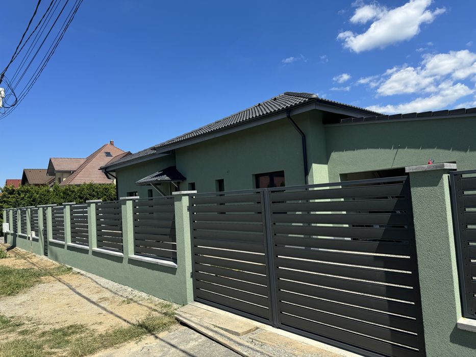 Porti , garduri, balustrade, balcoane