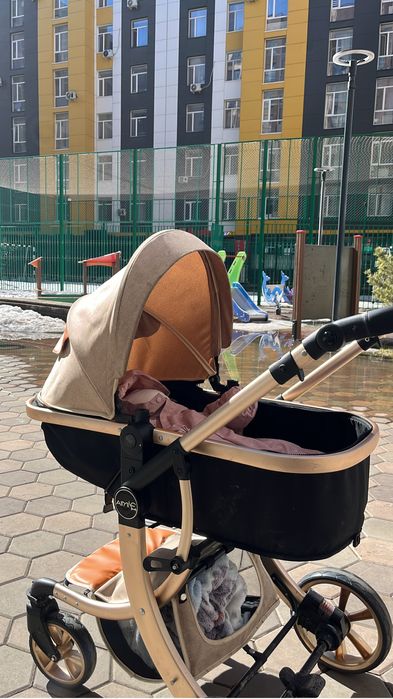 Продается коляска в отличном состояний