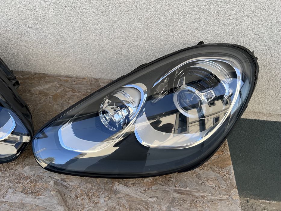 Far stanga Porsche Cayenne Facelift 2015-2018 Xenon + LED