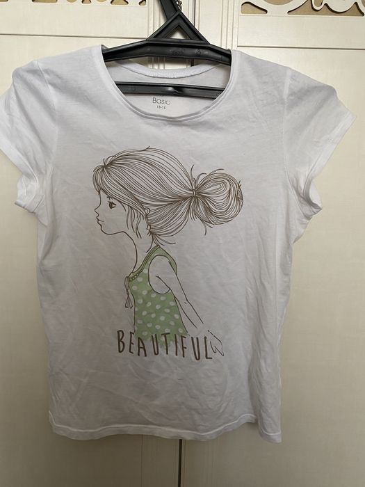 Продам вещи на девочку размер 44